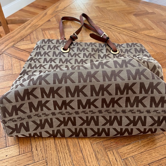 Michael Kors 'Jet Set' Mk Signature Jacquard N/S Tote, Beige/Camel - Picture 3 of 7